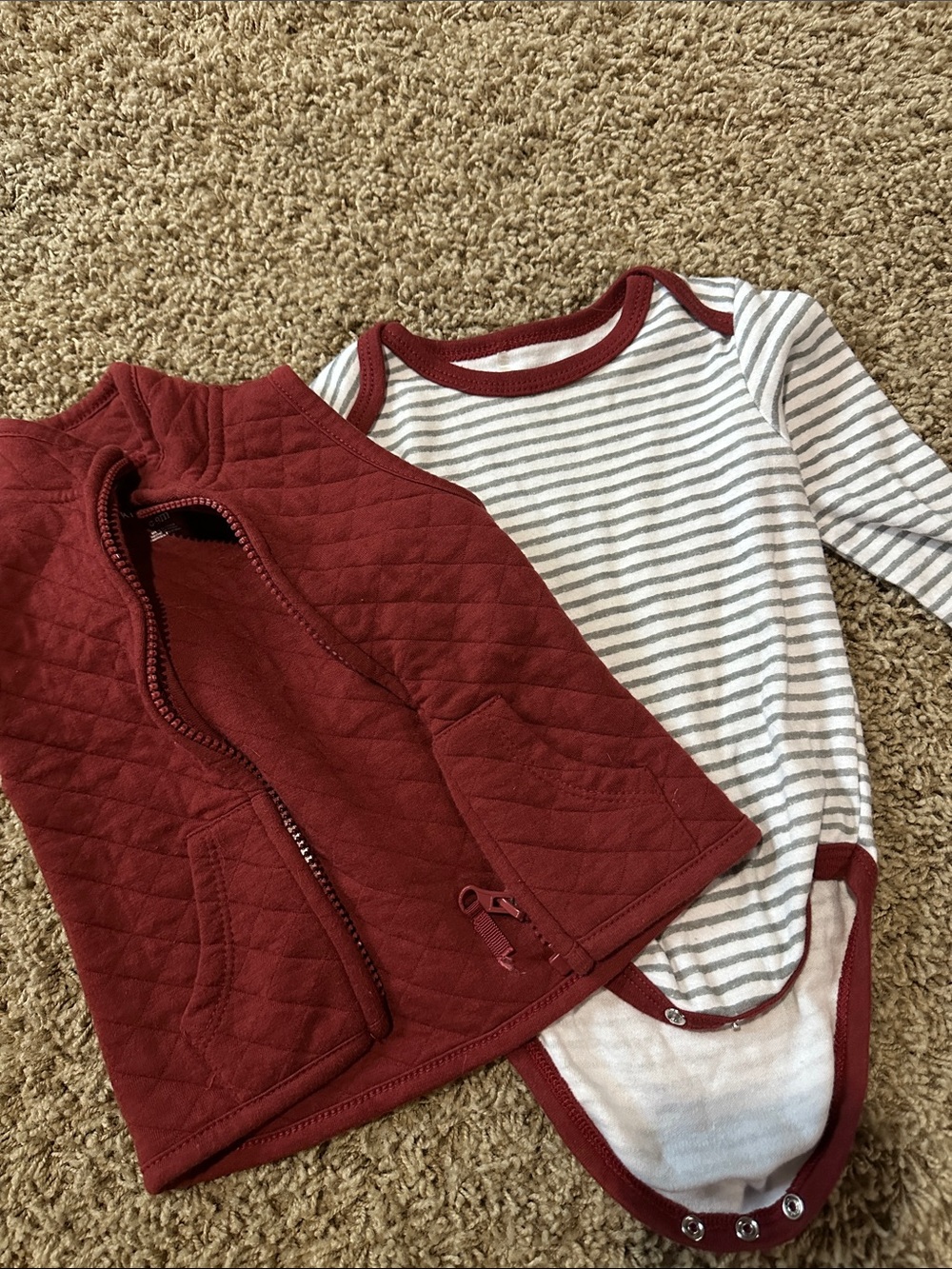 Relaxed Crewneck Sweater in Rust and White